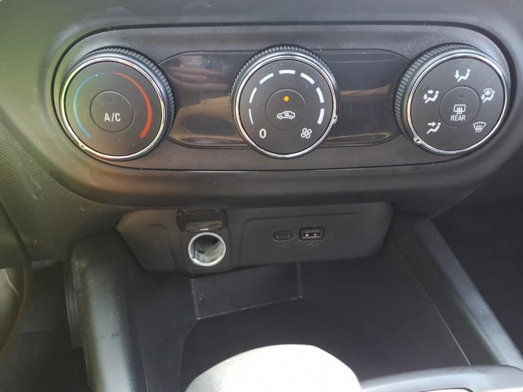 Used 2026 Chevrolet Trax LS FWD image 21