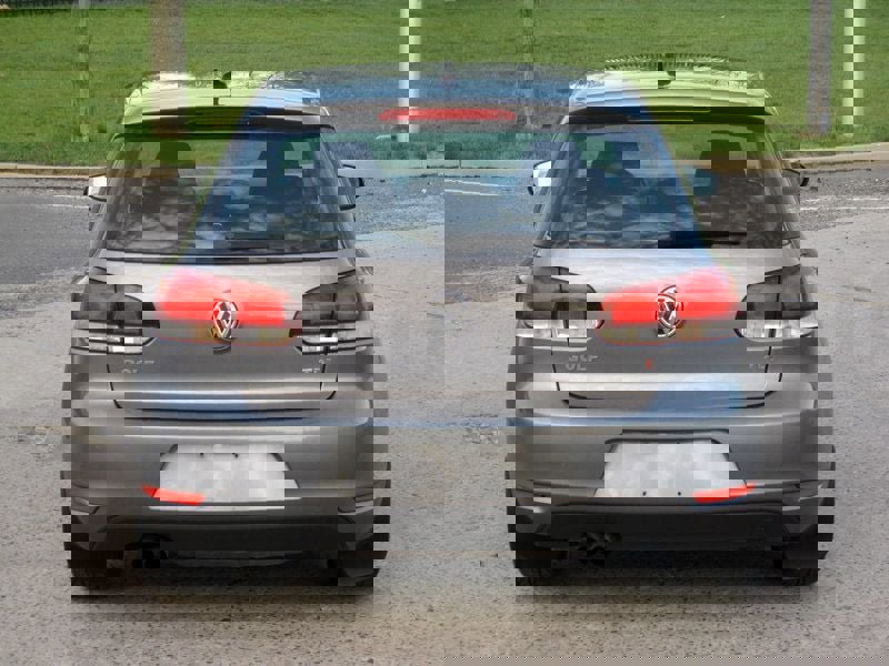 Used 2011 Volkswagen Golf TDI image 14