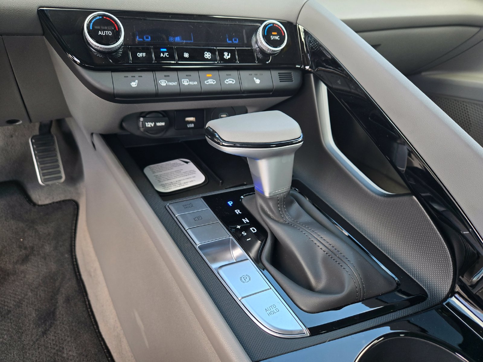 New 2026 Hyundai Elantra SEL Sport Premium FWD image 13