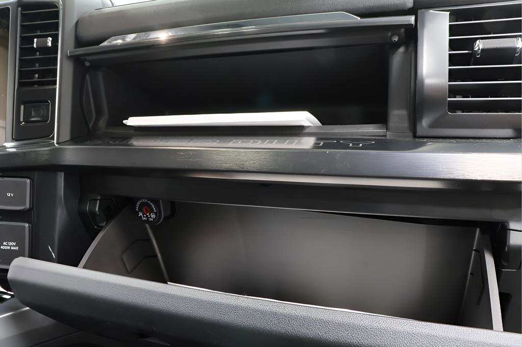 Used 2026 Ford F250 Lariat w/ Black Appearance Package image 31