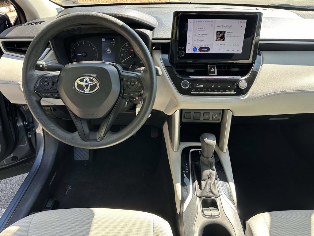 Used 2023 Toyota Corolla Cross L FWD image 10