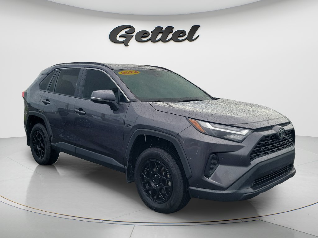 Used 2024 Toyota RAV4 XLE FWD image 3