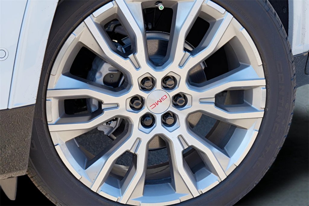 New 2026 GMC Acadia Denali w/ Super Cruise Package image 2