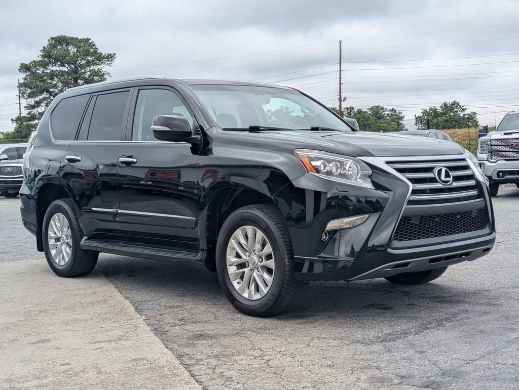 Used 2018 Lexus GX 460 Premium w/ Premium Package AWD/4WD image 3