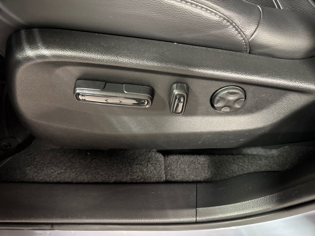 Used 2021 Honda CR-V EX-L image 15
