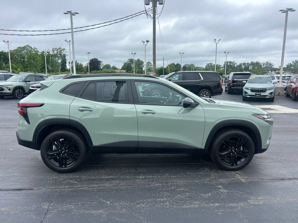 Certified 2024 Chevrolet Trax ACTIV FWD image 11