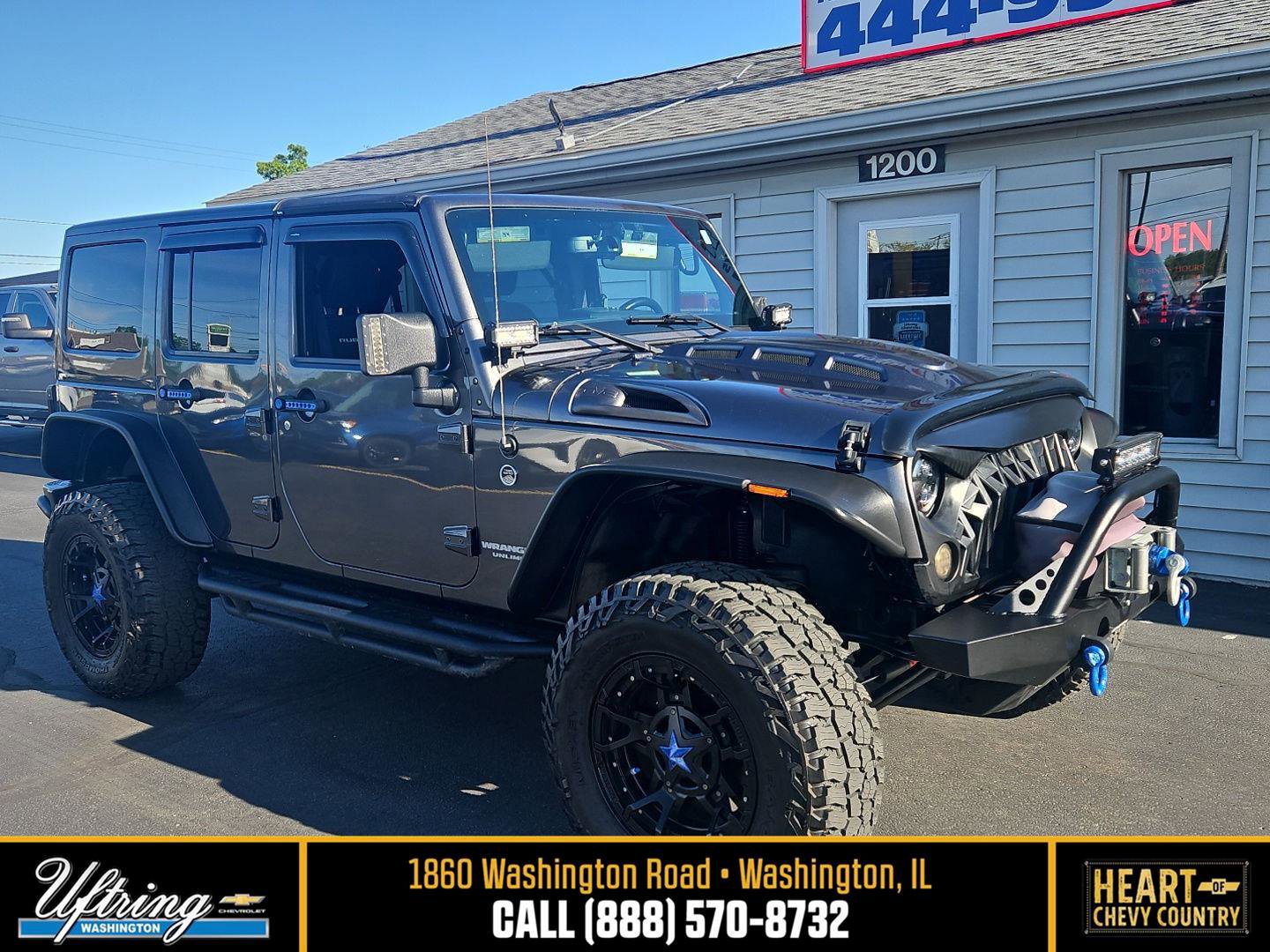 Used 2016 Jeep Wrangler Unlimited Rubicon w/ Connectivity Group AWD/4WD image 1