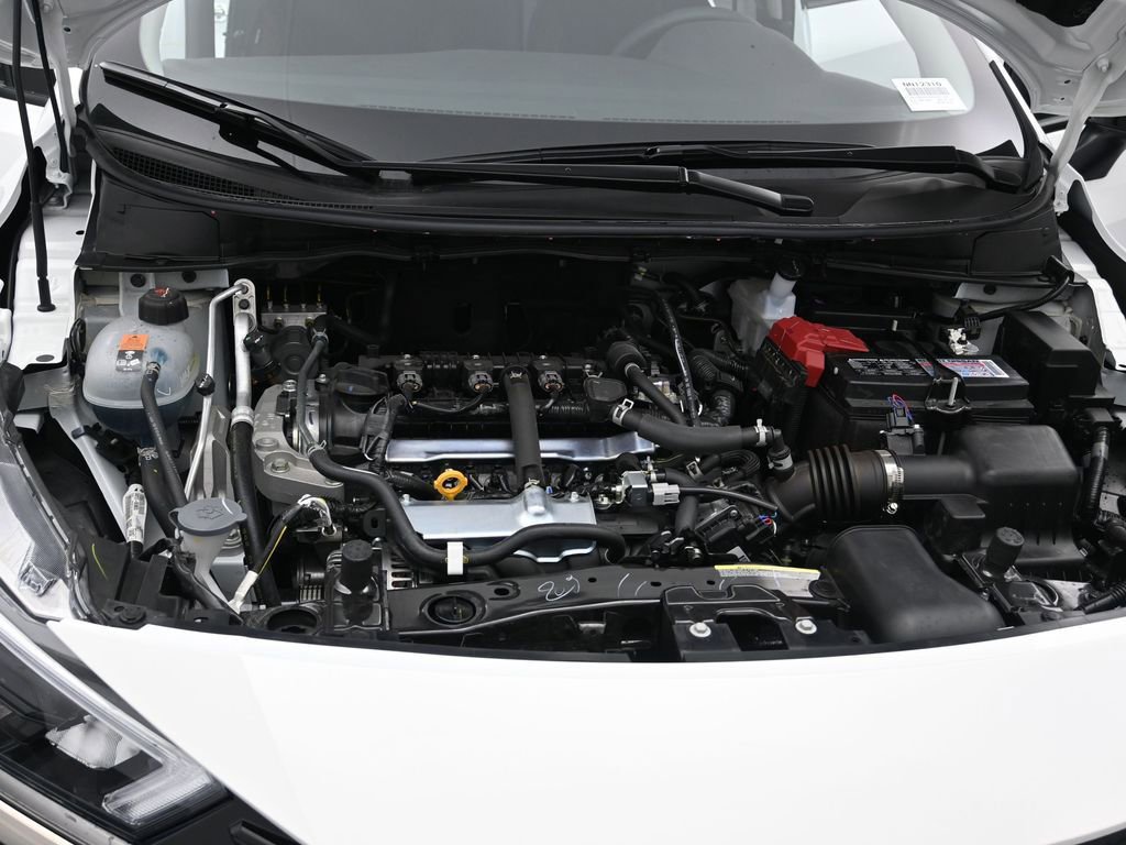 New 2025 Nissan Versa SR w/ Trunk Package FWD image 32