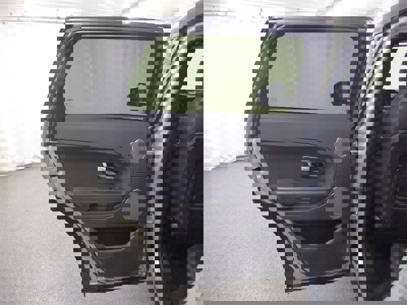 Used 2014 Land Rover Range Rover Evoque Pure Premium image 29