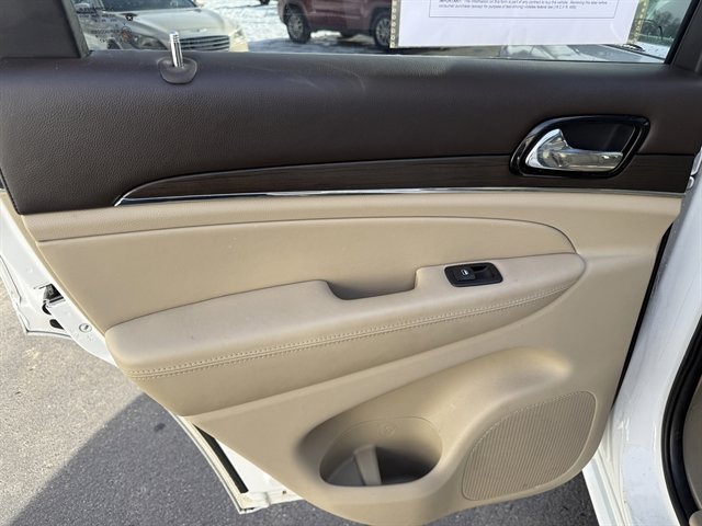 Used 2020 Jeep Grand Cherokee Overland image 42