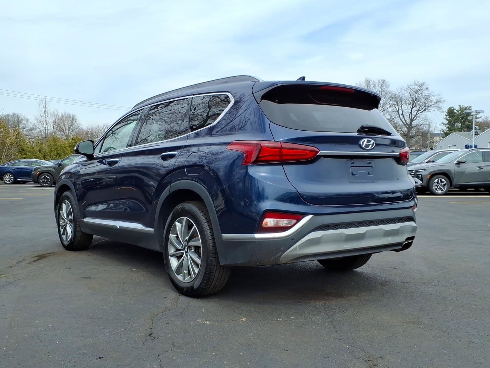Used 2019 Hyundai Santa Fe AWD image 3
