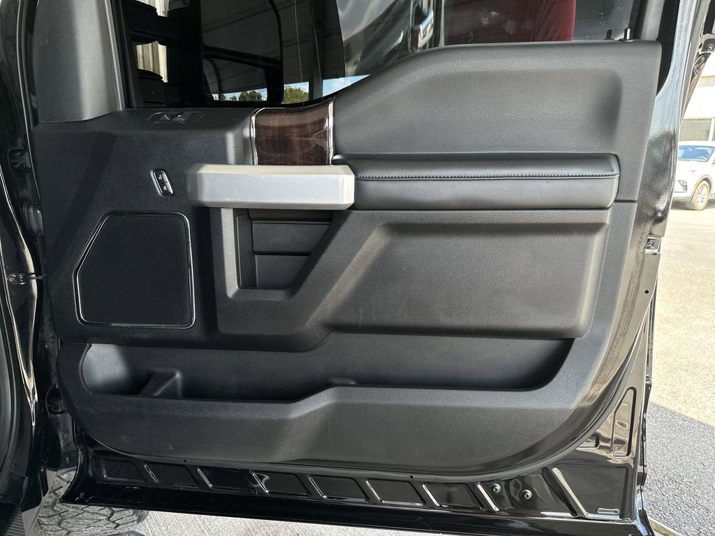 Used 2017 Ford F250 Platinum w/ Platinum Ultimate Package image 35