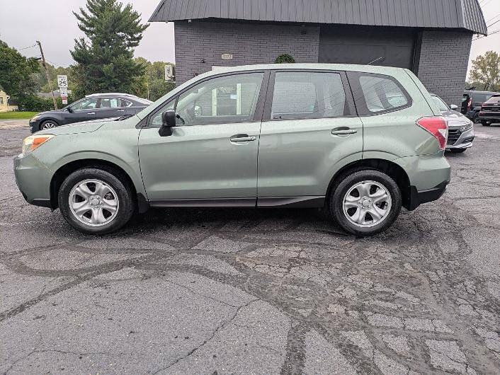 Used 2014 Subaru Forester 2.5i AWD/4WD image 2