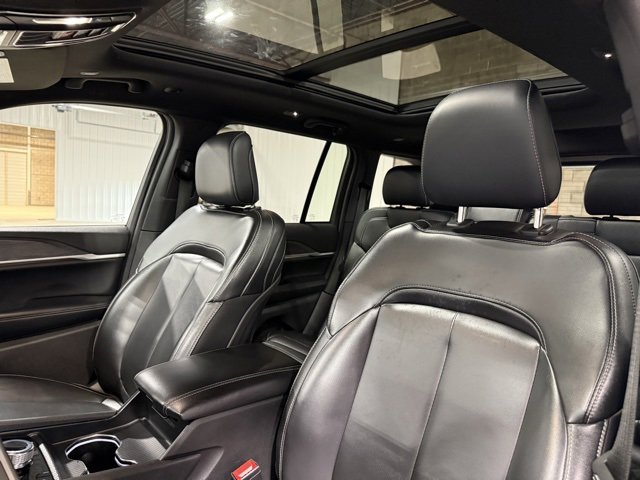 Used 2024 Jeep Grand Cherokee Limited 4xe image 11