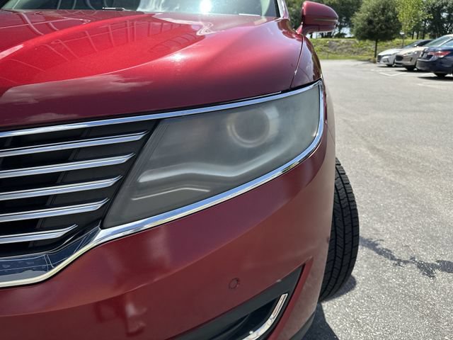 Used 2016 Lincoln MKX Reserve w/ Technology Package FWD image 9