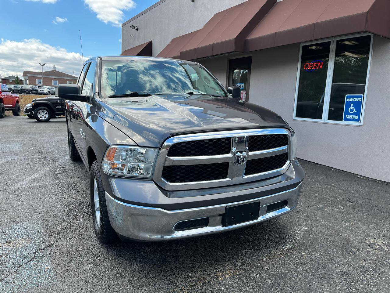Used 2016 RAM 1500 Classic SLT AWD/4WD image 2