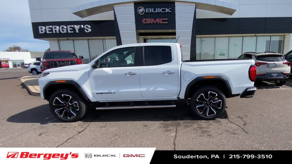 New 2026 GMC Canyon Denali w/ LPO, Black Badging Package AWD/4WD image 5