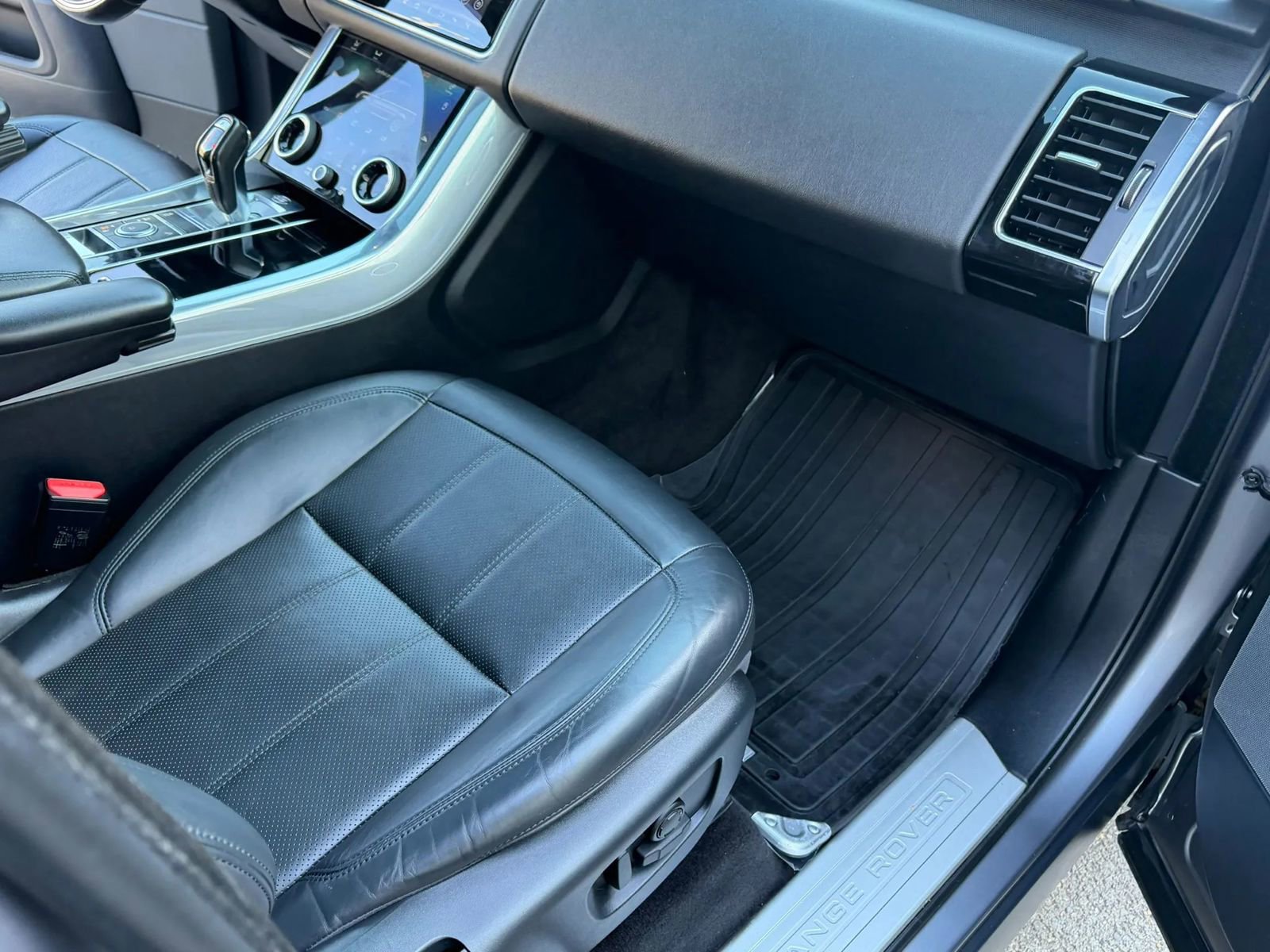 Used 2021 Land Rover Range Rover Sport HSE Silver Edition image 11