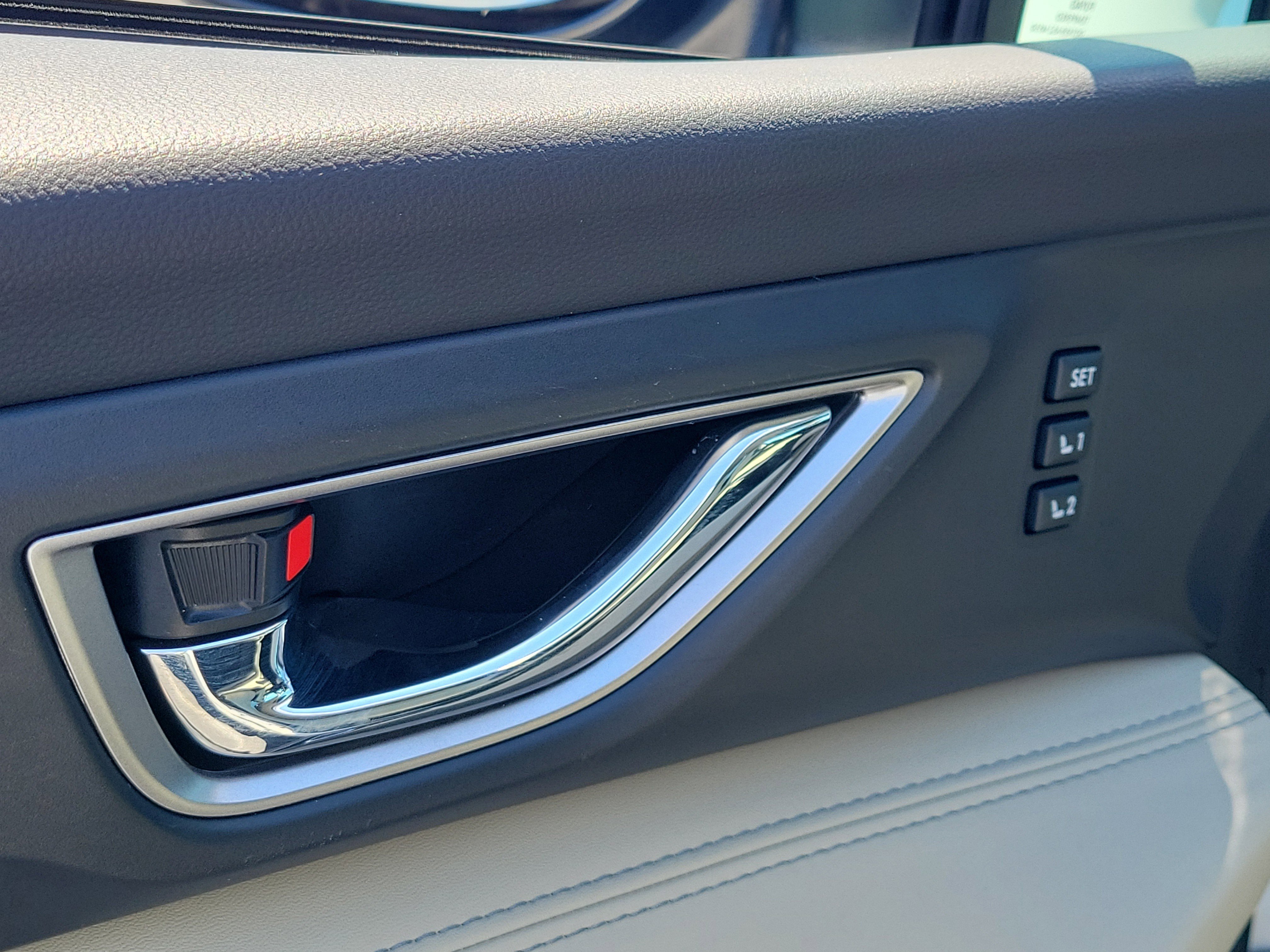 Used 2024 Subaru Ascent Limited w/ Technology Package image 22