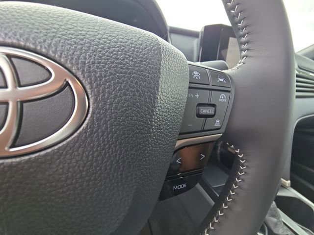 Used 2026 Toyota Camry SE w/ Convenience Package image 17