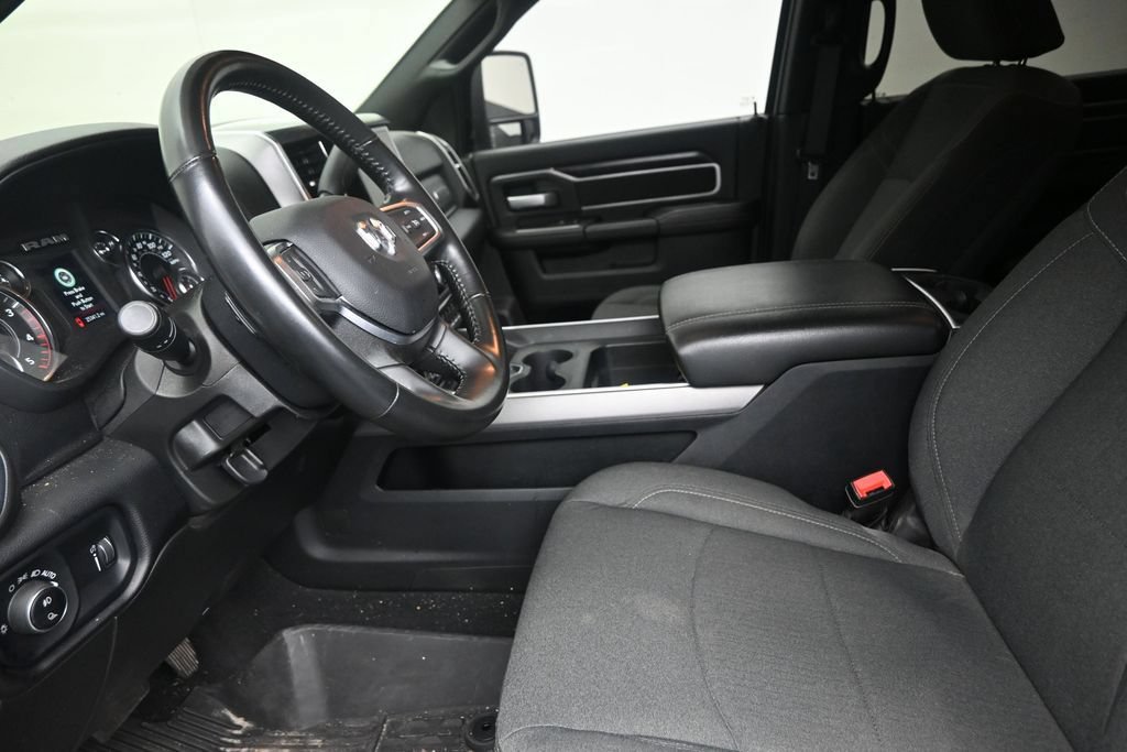 Used 2024 RAM 3500 Big Horn w/ Night Edition AWD/4WD image 12
