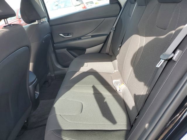 Used 2024 Hyundai Elantra SE image 15