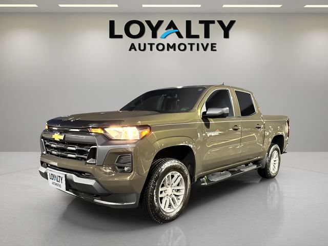 Used 2024 Chevrolet Colorado LT w/ LT Convenience Package II AWD/4WD image 1