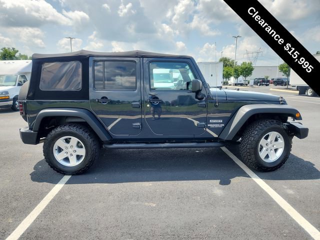 Used 2017 Jeep Wrangler Unlimited Sport w/ Connectivity Group image 10