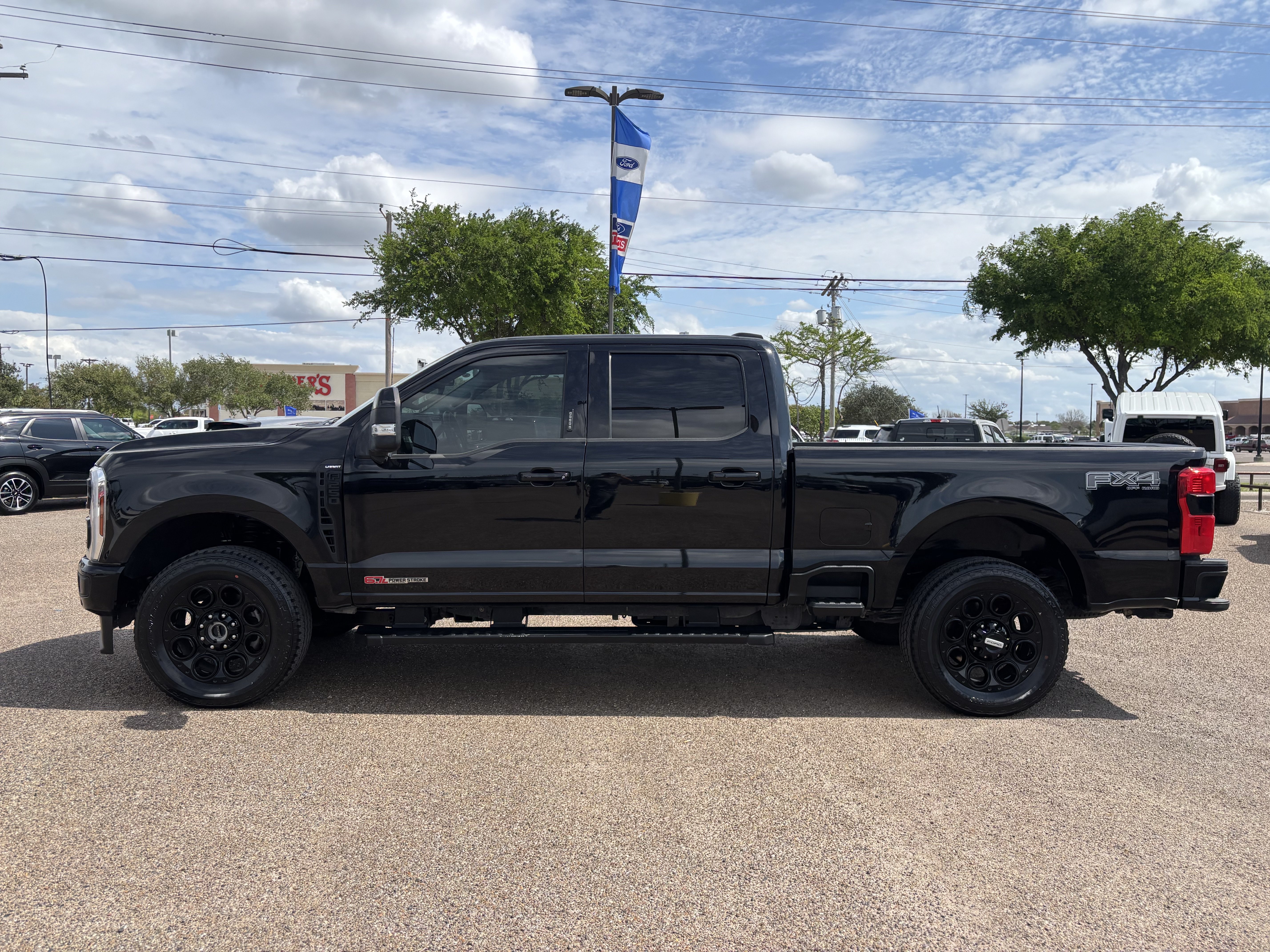 Certified 2024 Ford F250 Lariat w/ Lariat Ultimate Package AWD/4WD image 2