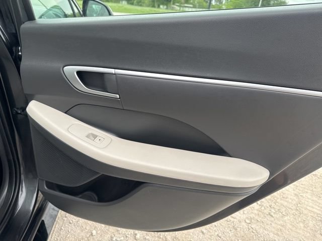 Used 2025 Hyundai Sonata SEL FWD image 17