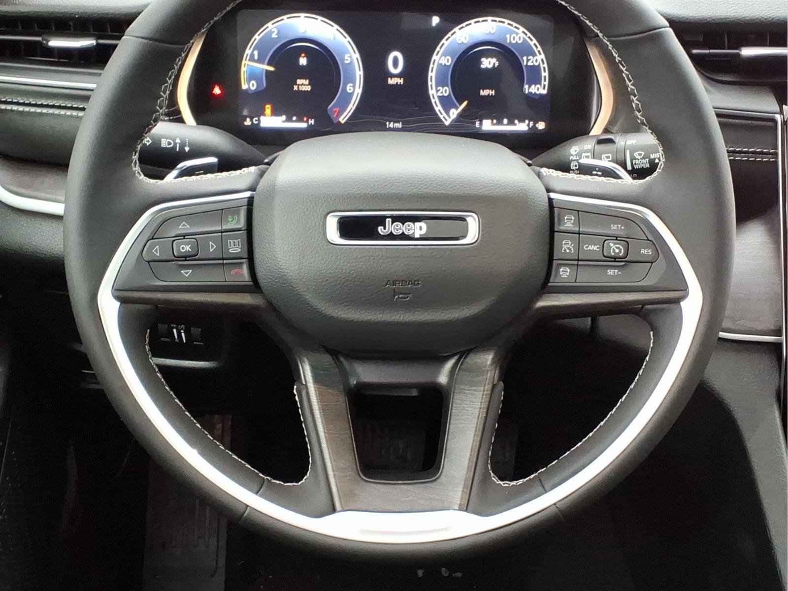 New 2025 Jeep Grand Cherokee L Limited image 15