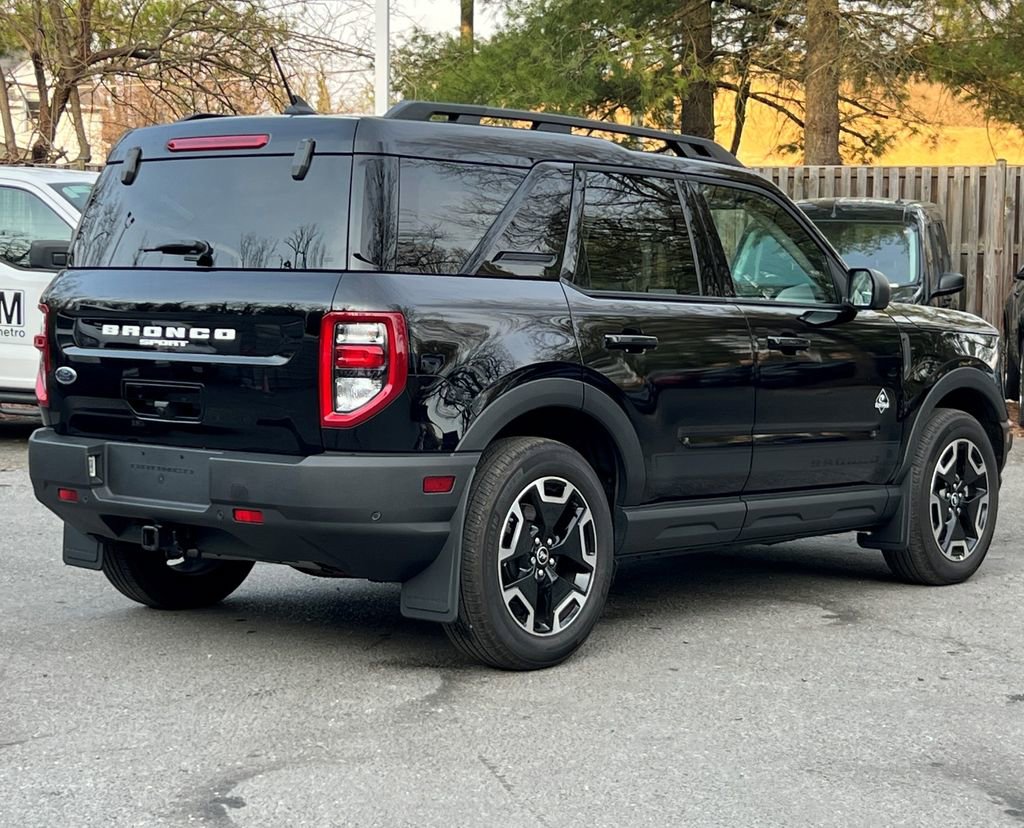 Used 2024 Ford Bronco Sport Outer Banks image 7
