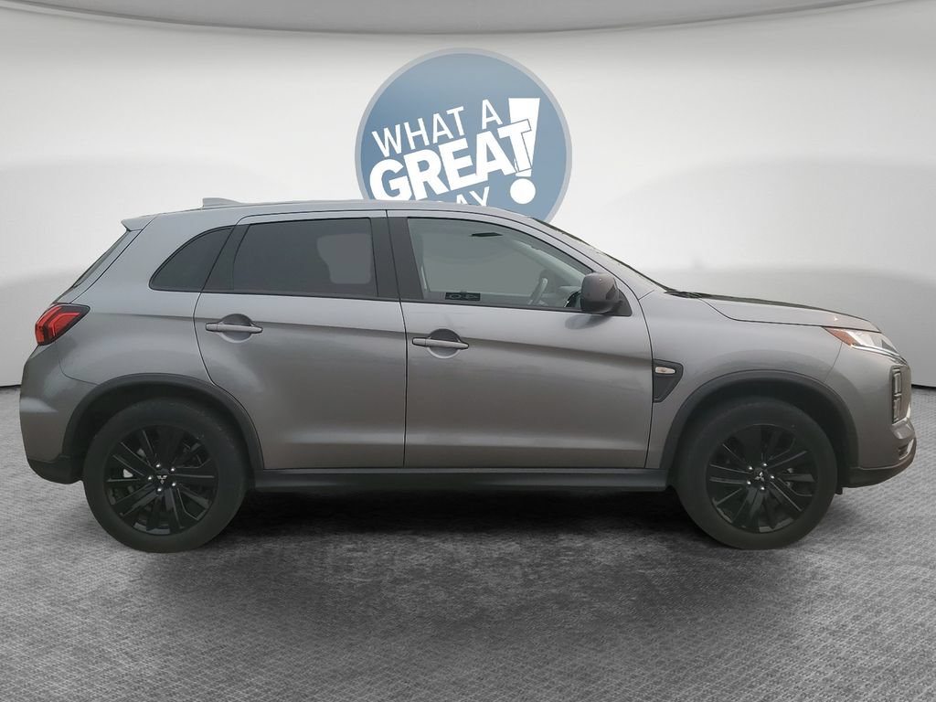 Used 2025 Mitsubishi Outlander Sport AWD image 2