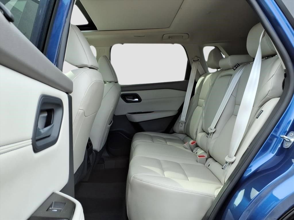 Used 2023 Nissan Rogue SL w/ SL Premium Package FWD image 14