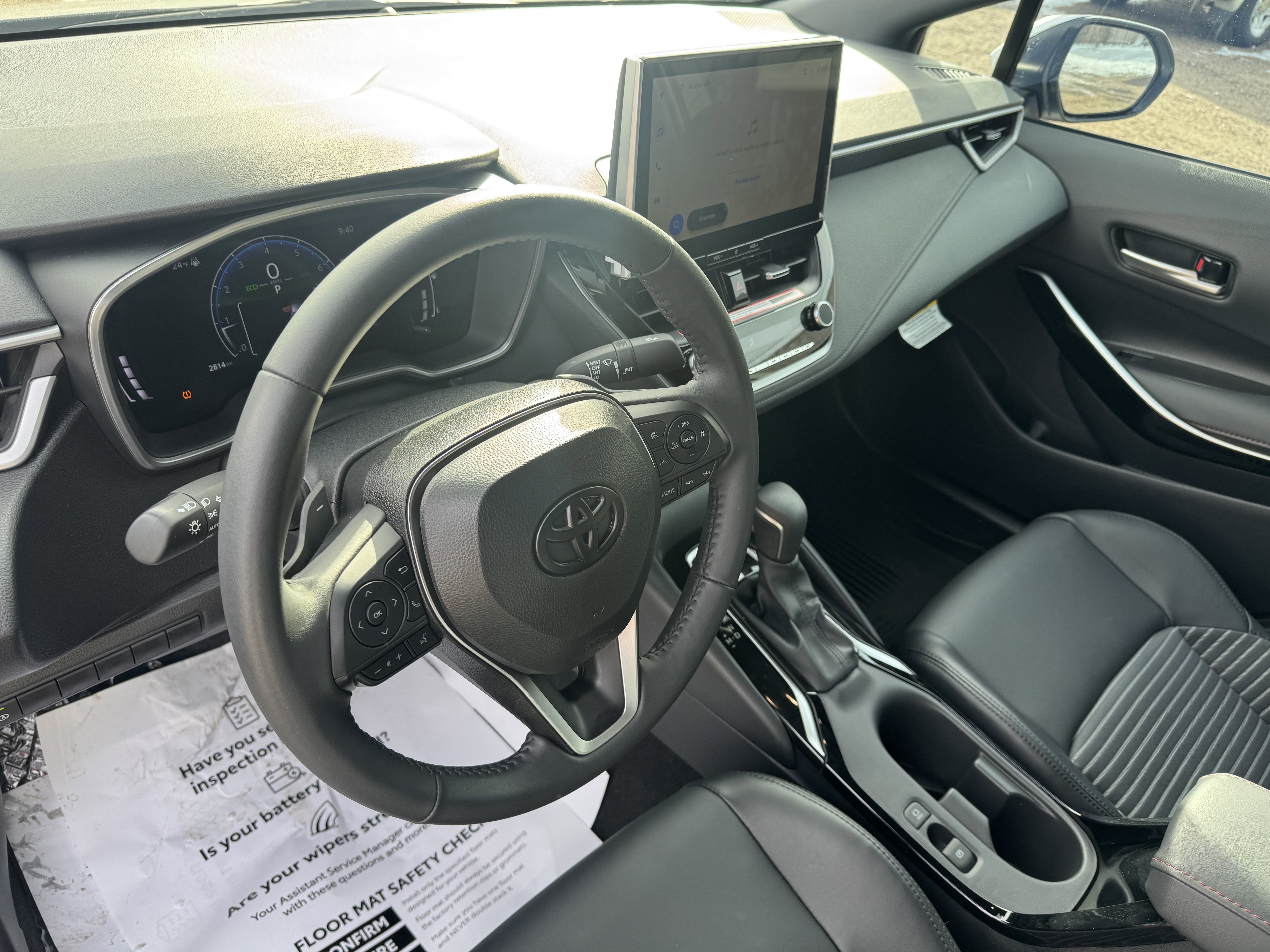 Used 2025 Toyota Corolla XSE image 12