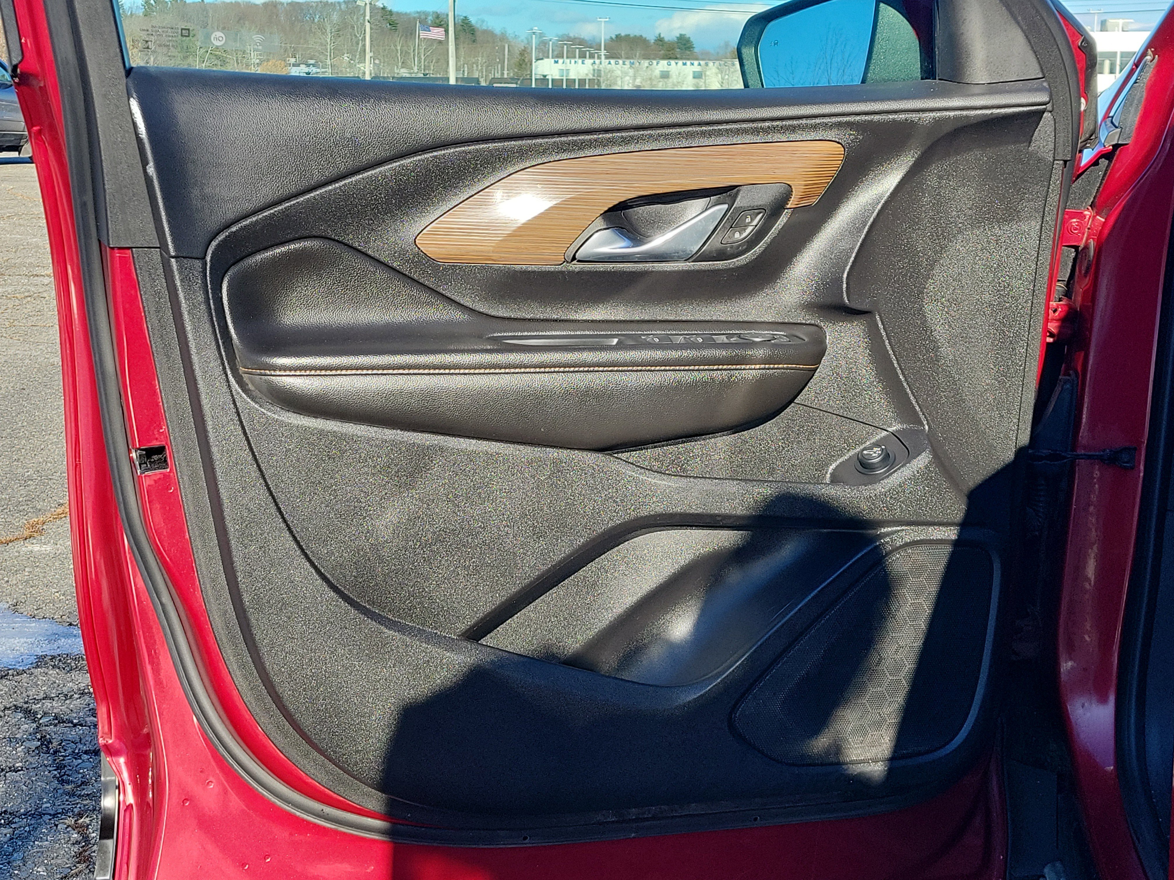 Used 2021 GMC Terrain SLE w/ Driver Convenience Package image 15