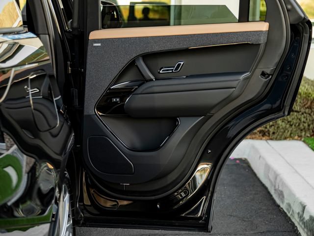 New 2027 Land Rover Range Rover Sport Dynamic SE AWD/4WD image 30