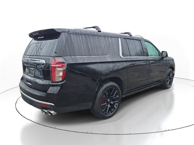 Used 2024 Chevrolet Suburban High Country w/ Advanced Technology Package image 4