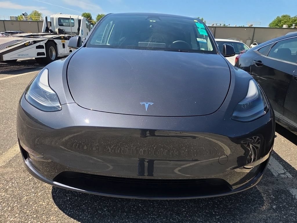 Used 2025 Tesla Model Y Long Range AWD/4WD image 2