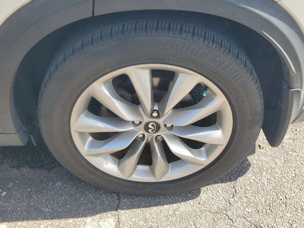 Used 2019 INFINITI QX50 Essential w/ Proassist Package FWD image 4