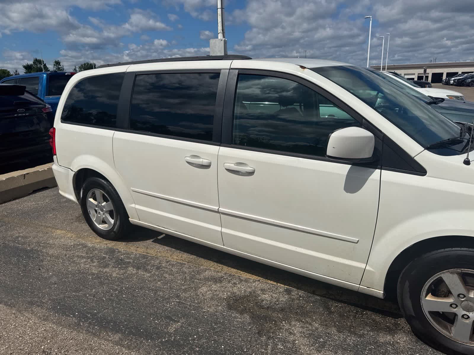 Used 2013 Dodge Grand Caravan SXT FWD image 9