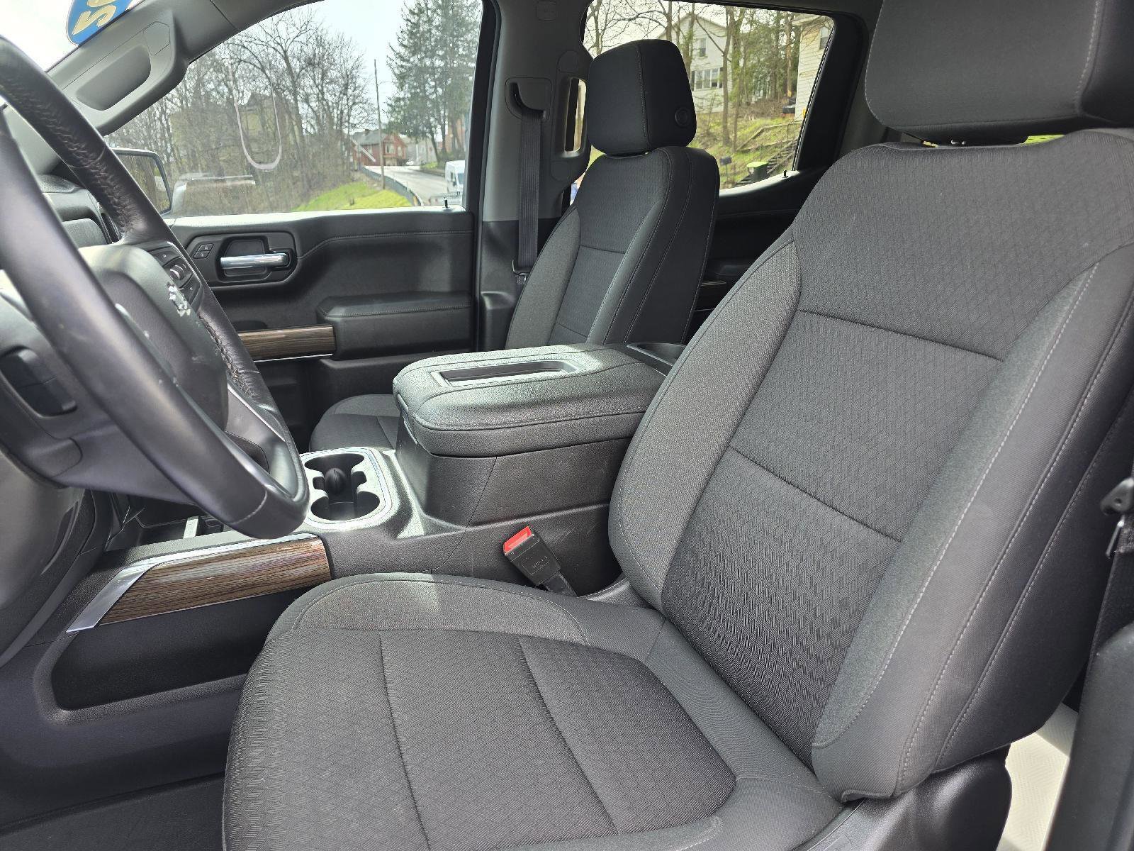 Used 2022 Chevrolet Silverado 1500 LT Trail Boss w/ Bed Protection Package AWD/4WD image 12