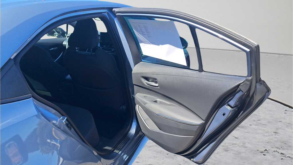 Used 2021 Toyota Corolla SE w/ Body Protection Package (TMS) FWD image 13