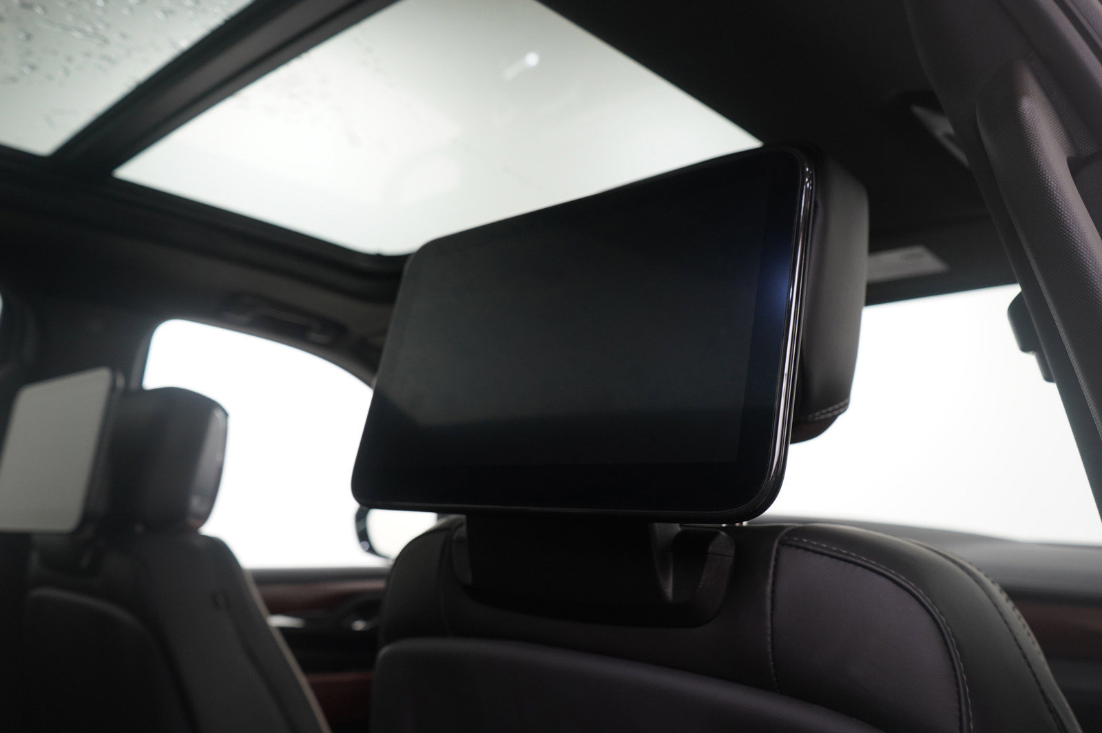 Used 2024 GMC Yukon Denali Ultimate image 13