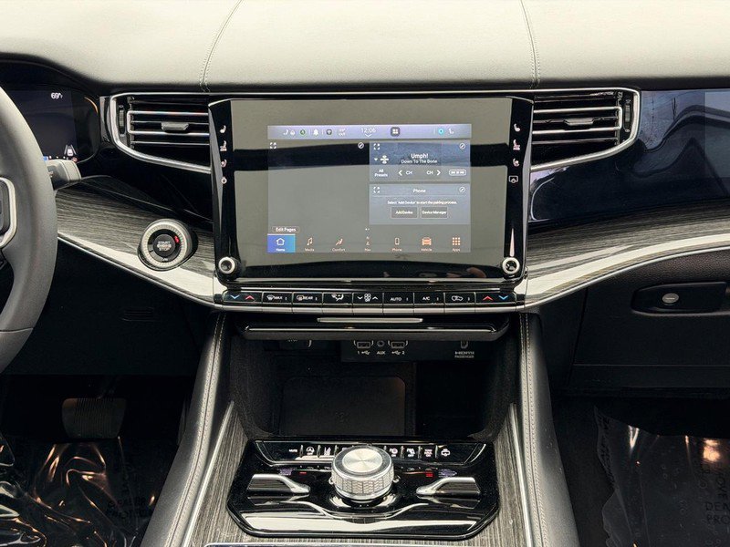 Used 2022 Jeep Wagoneer Series II w/ Convenience Group I image 14