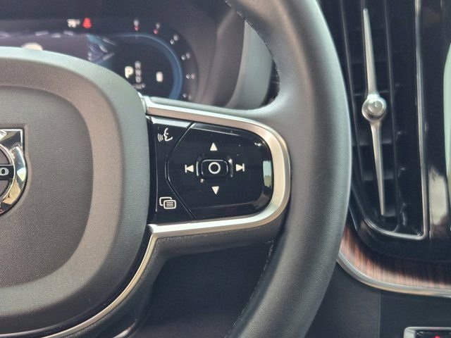 Used 2023 Volvo XC60 B5 Ultimate w/ Protection Package Premier image 29