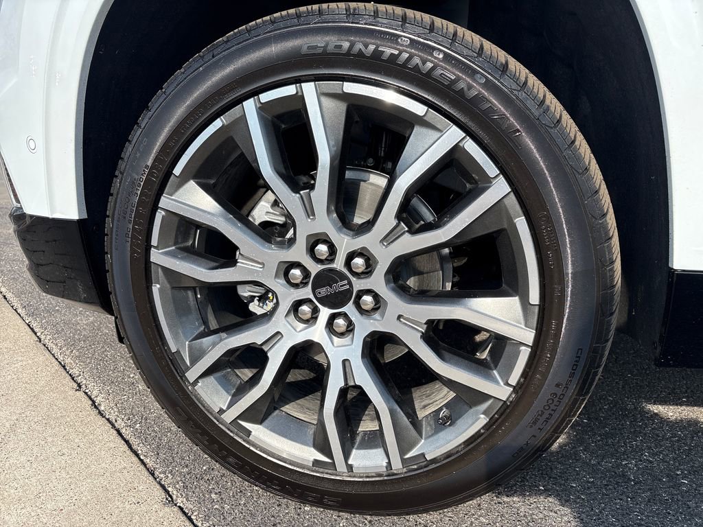 New 2026 GMC Acadia Denali Ultimate w/ LPO, Floor Liner Package image 58