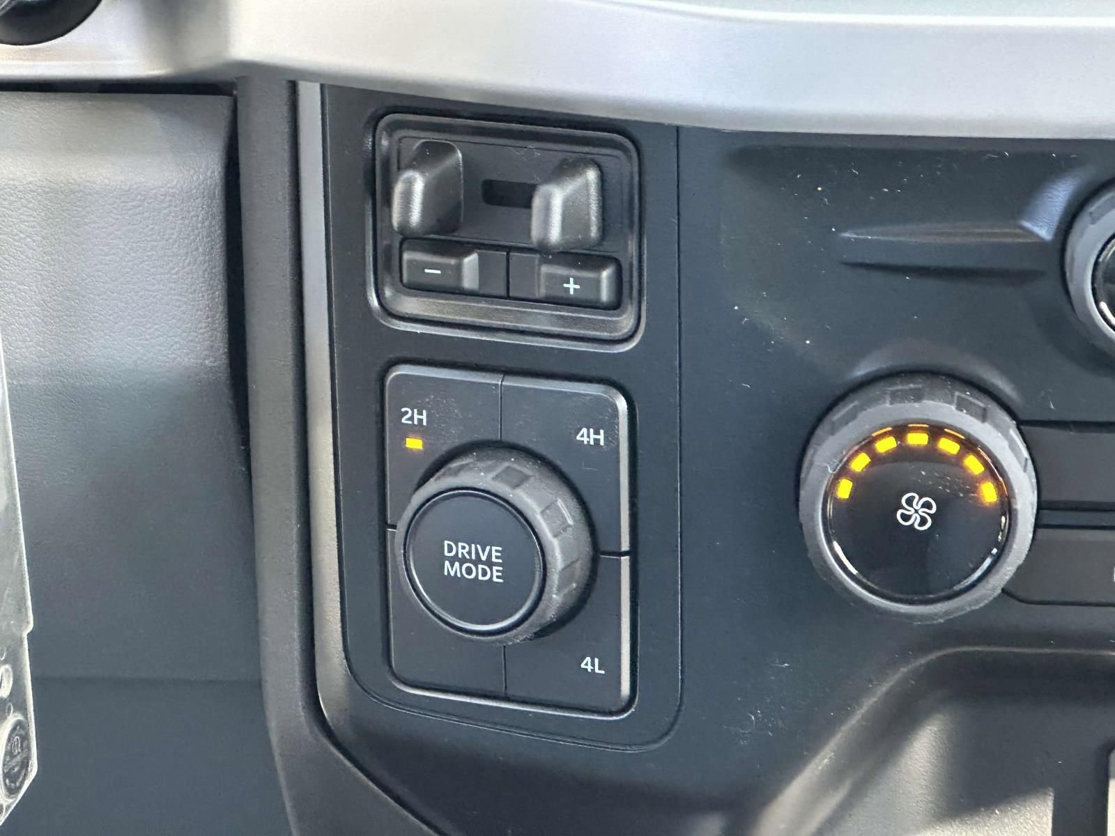 New 2025 Ford F550 4x4 Crew Cab Super Duty image 16