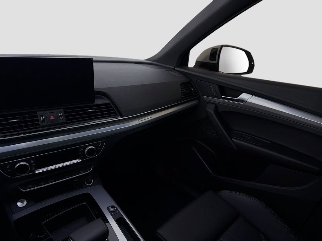 Certified 2025 Audi Q5 2.0T Premium image 23