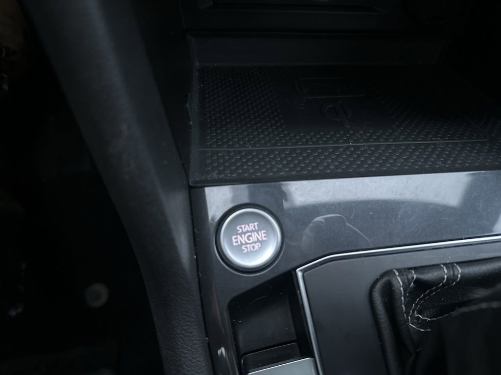 Used 2021 Volkswagen Tiguan SEL Premium R-Line w/ 3rd Row Seat Package image 18